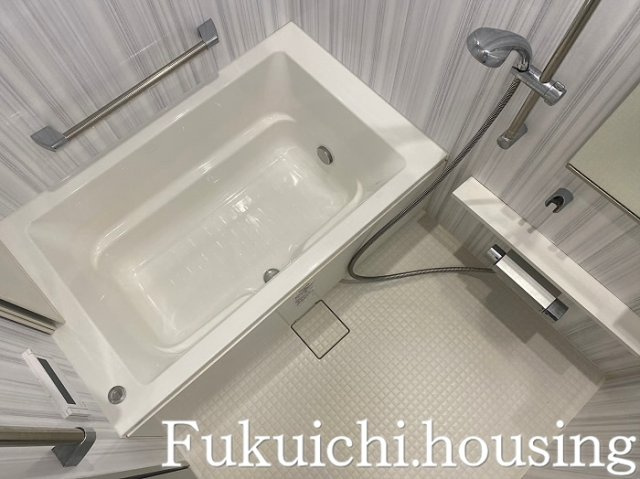 ピアース明大前の浴室