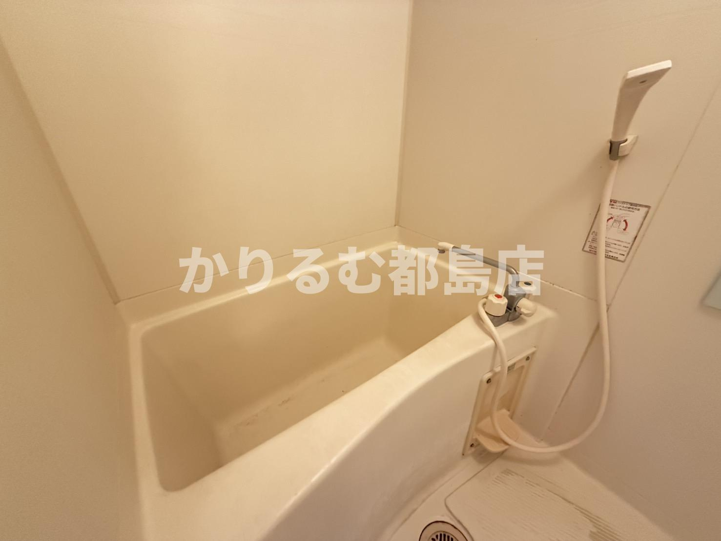 ライラック都島本通の浴室