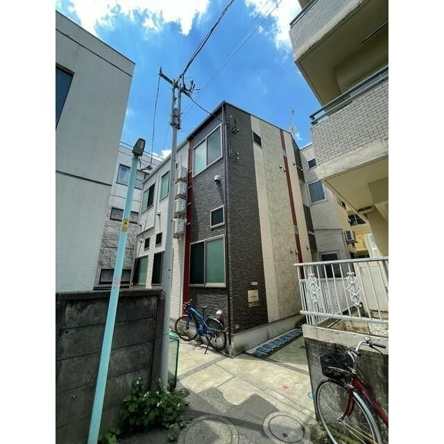 AVAND神楽坂の外観
