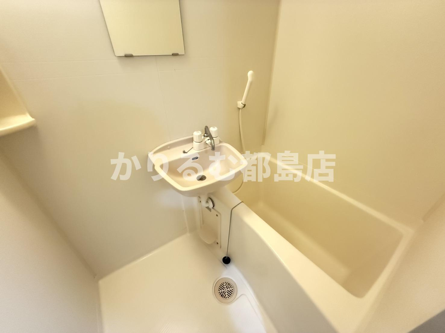 ライラック都島本通の浴室