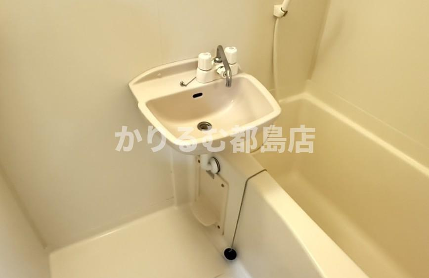 ライラック都島本通の洗面所