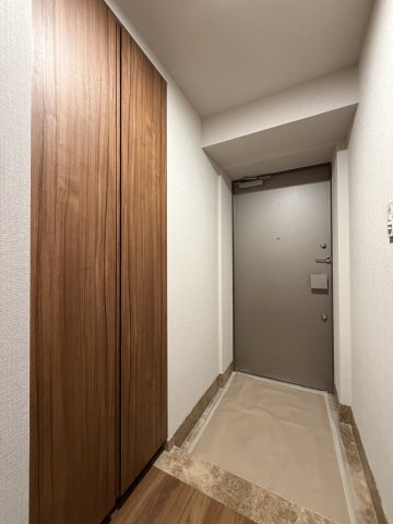中野区中央２丁目の中古マンションの玄関