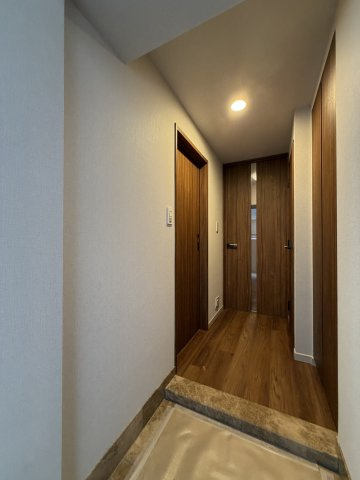中野区中央２丁目の中古マンションの玄関
