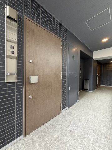 中野区中央２丁目の中古マンションの玄関