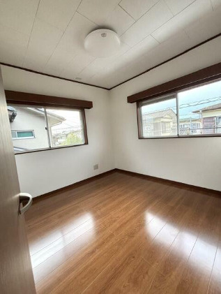 つくば市森の里貸家の洋室