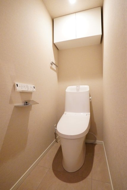 マンション雅叙苑５号棟のトイレ|落ち着いたトイレです