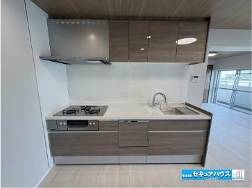 【中古マンション】名古屋市南区シャルマンコーポ北頭のキッチン|【キッチン】
◆同時にたくさんの料理が調理できる。「焼く・蒸す・煮る」の工程を同時進行で進めることができるので、料理を素早く作ることができます。育児でバタバタ忙しいママに嬉しい♪