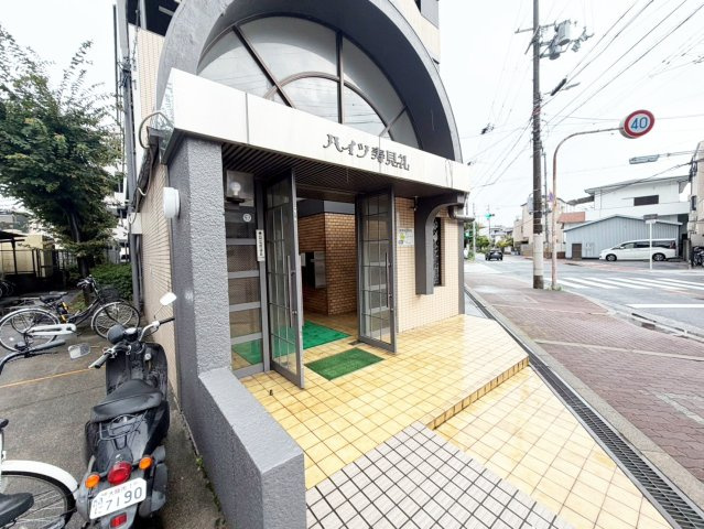 ハイツ寿見礼のエントランス