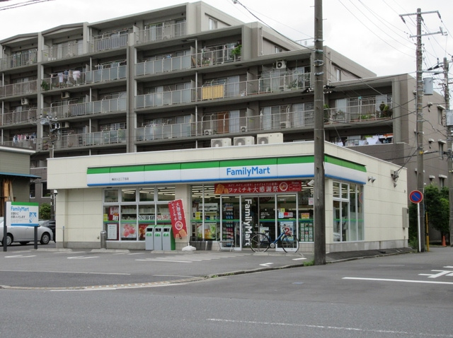 ヴィラプレドミナントのその他|ファミリーマート横浜入江二丁目店