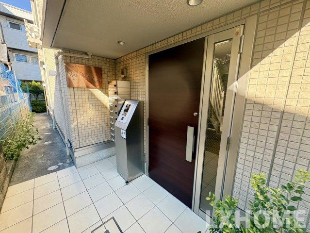 レスト バレル上泉のエントランス|建物の内部です