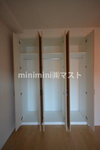 大阪市西区江之子島２丁目の賃貸マンションの収納