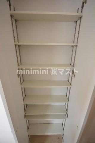 大阪市西区京町堀１丁目の賃貸マンションの収納