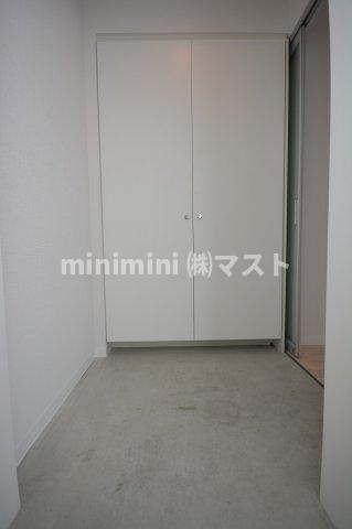 大阪市西区京町堀１丁目の賃貸マンションの玄関