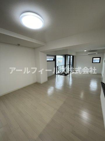 R FIELDS FUNABASHIⅡの内装