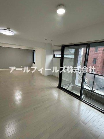 R FIELDS FUNABASHIⅡの居間・リビング