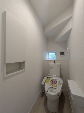 新築戸建　沼津市三枚橋第１　全１棟のトイレ