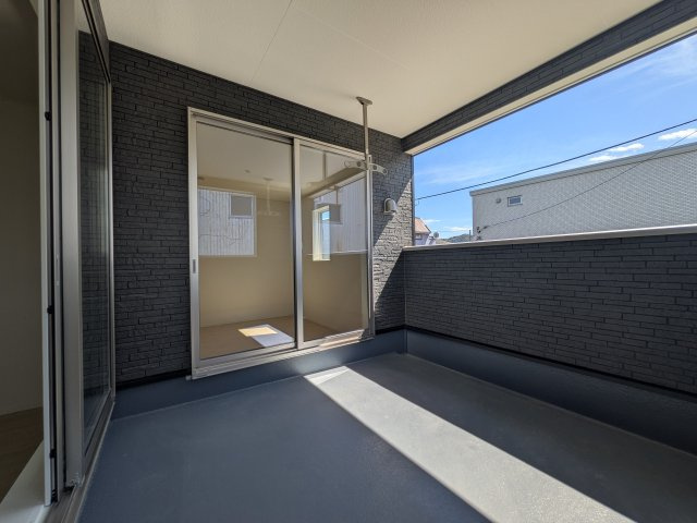 新築戸建　沼津市三枚橋第１　全１棟のバルコニー