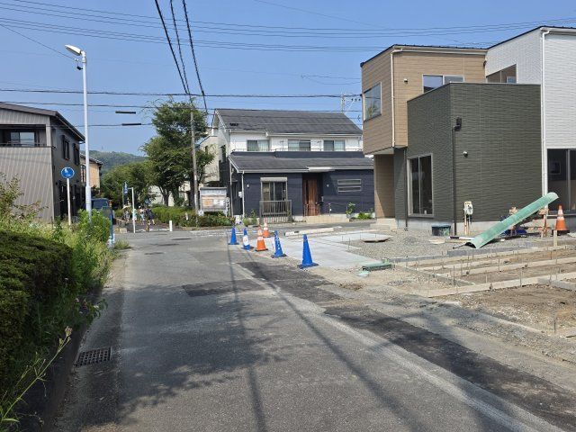 【前面道路含む現地写真】の画像