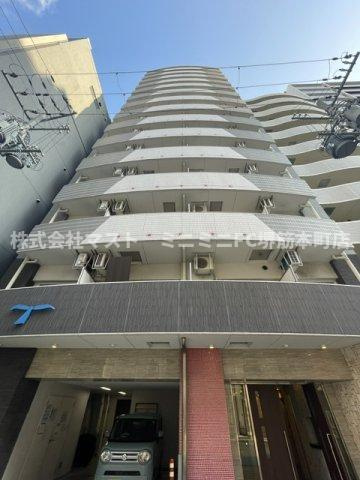 ラシュレエグゼ本町の外観