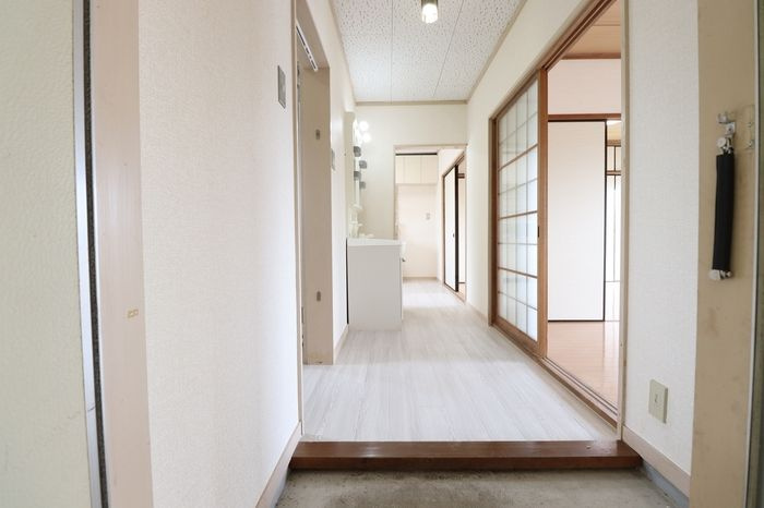 萩原コーポの玄関
