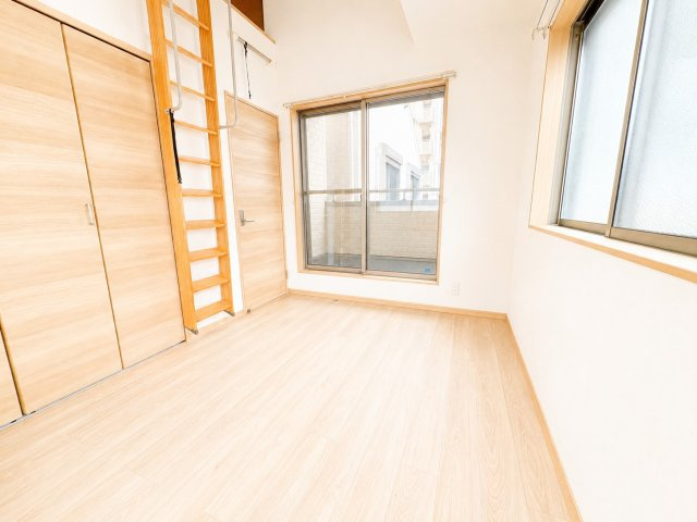☆神戸市中央区二宮町1丁目　戸建☆の洋室