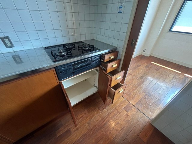 芦屋市東芦屋町の賃貸マンションのキッチン