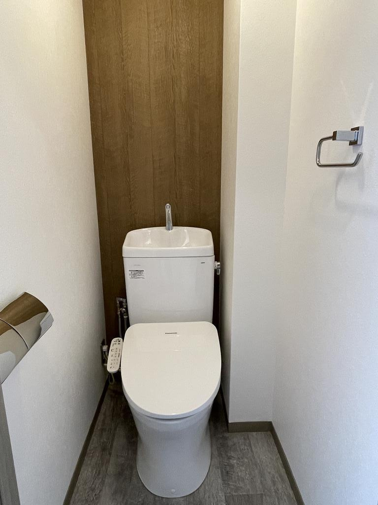 芦屋市南宮町のアパートのトイレ