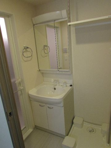 神戸市中央区八雲通１丁目の賃貸マンションの洗面所