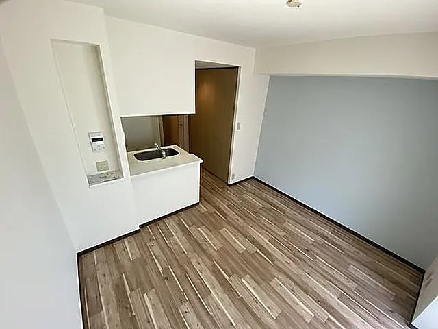 神戸市中央区熊内町４丁目の賃貸マンションの居間・リビング