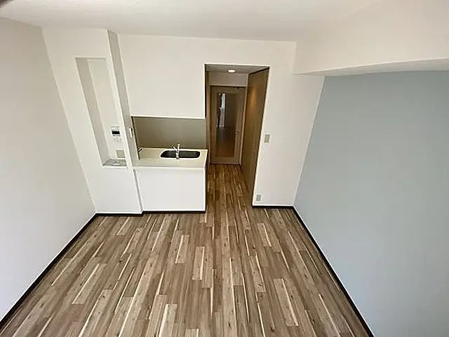 神戸市中央区熊内町４丁目の賃貸マンションの居間・リビング