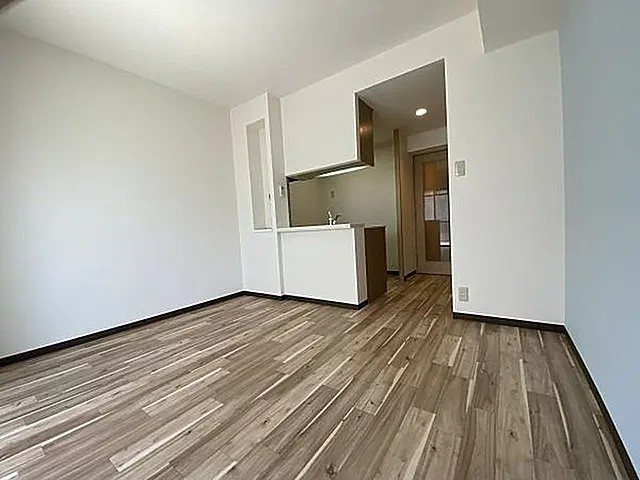 神戸市中央区熊内町４丁目の賃貸マンションの居間・リビング
