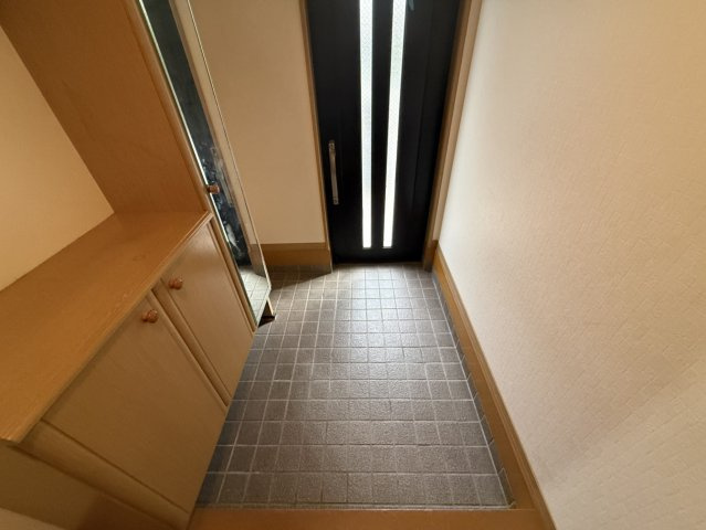 魚崎西町一丁目戸建の玄関