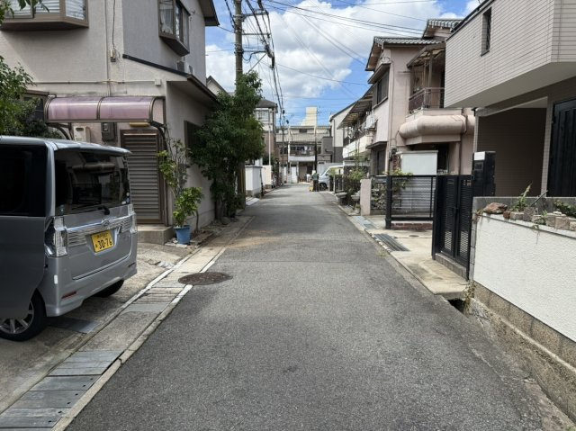 魚崎西町一丁目戸建の前面道路含む現地写真|南側前面道路
西向き