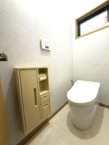 魚崎西町一丁目戸建のトイレ|2014年3月にトイレ交換済み