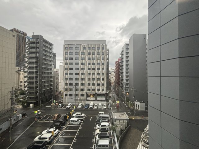 AUSビル