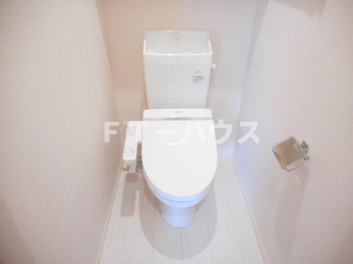オアシスタナカのトイレ|温水洗浄暖房便座仕様です