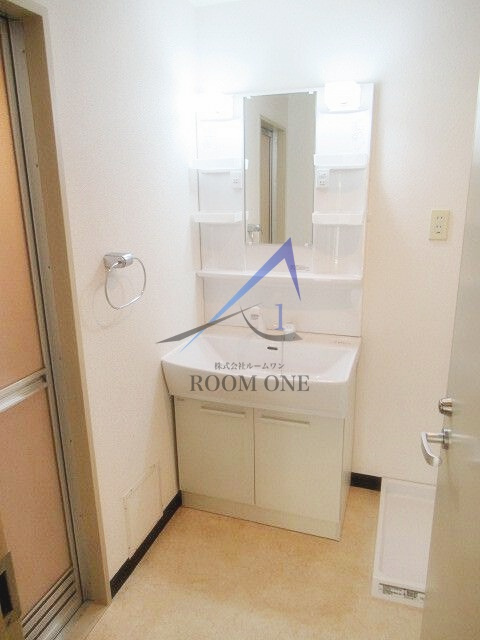 鉄飛坂マンションの洗面所|洗面台です。