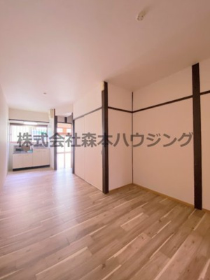 【居間・リビング】 | 　寝屋川市日新町15テラスハウス | こちらの居間で趣味の時間をお楽しみください