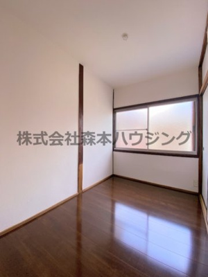 【洋室】 | 　寝屋川市日新町15テラスハウス | 明るい洋室です
