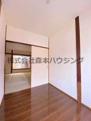 【洋室】 | 　寝屋川市日新町15テラスハウス | きれいな洋室です