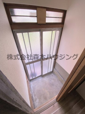 【玄関】 | 　寝屋川市日新町15テラスハウス | 明るい玄関です
