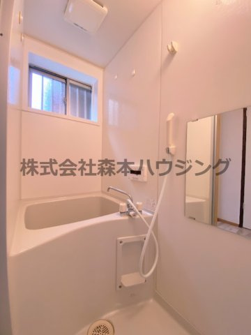【浴室】 | 　寝屋川市日新町15テラスハウス | 日々の暮らしに欠かせないお風呂です