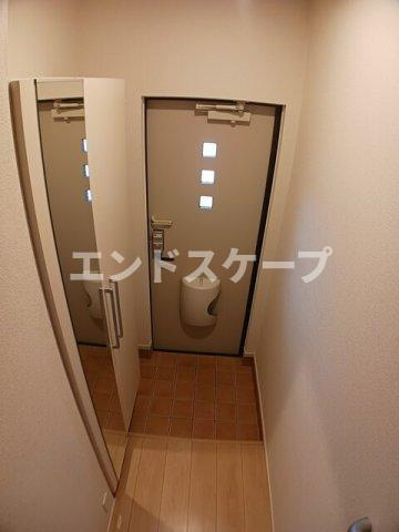 グラン・フィオーレの玄関|高崎、前橋のお部屋探しはエンドスケープまで！お客様の理想お聞かせ下さい♪