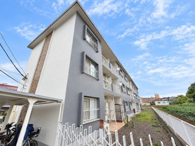 【外観】 | 三ツ沢ハイム　三ッ沢上町徒歩8分/新規フルリフォーム済み/コンビニ徒歩1分 | ◆前面道路も幅員があり車の運転も安心！前面道路は閑静な住宅地。車通りの少ない道路です。