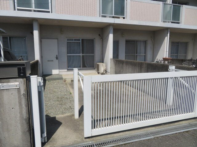 テラスハウス富士才の駐車場