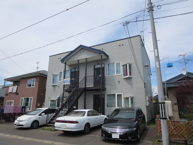 釧路市若松町のアパートの外観