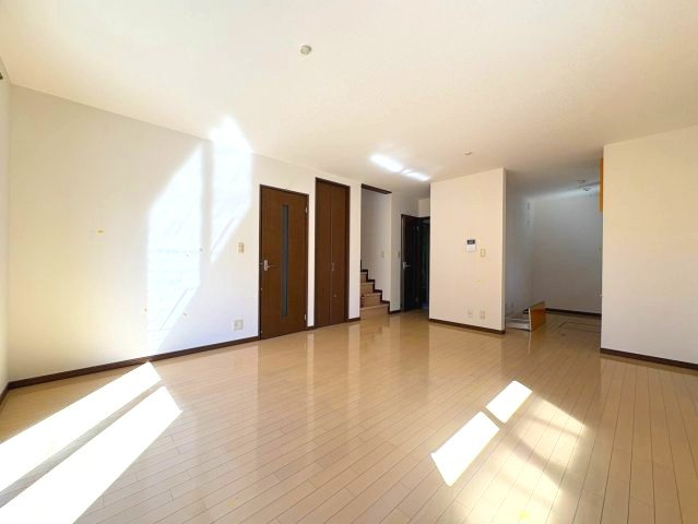 フジパレス戸建賃貸　中野町の居間・リビング