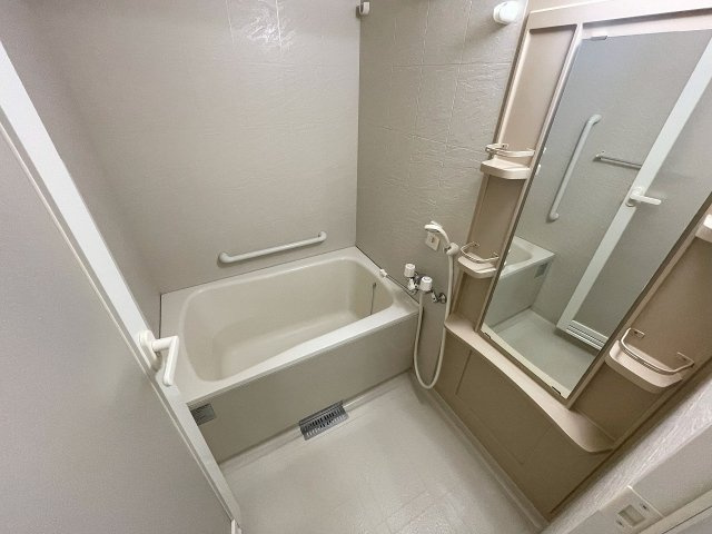 ギャラン吉野町の浴室