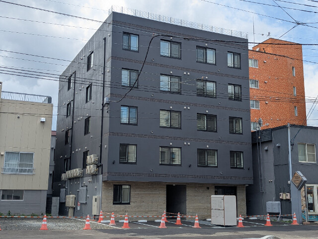 札幌市中央区南十三条西７丁目の賃貸マンション
