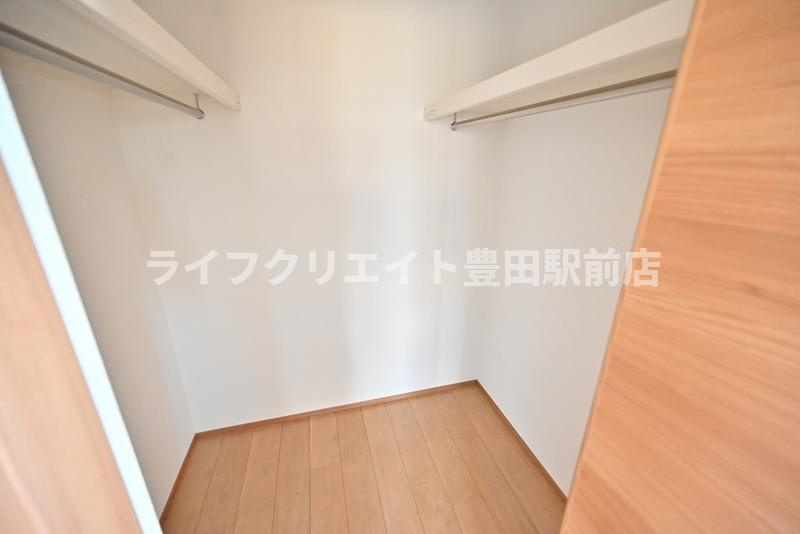 クリザンテームB棟の収納